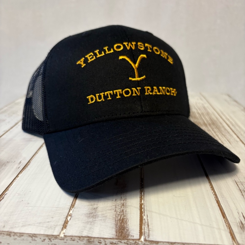 YELLOWSTONE TV Show Dutton Ranch Trucker HAT NWT Merch Cap Black With Mesh OSFA